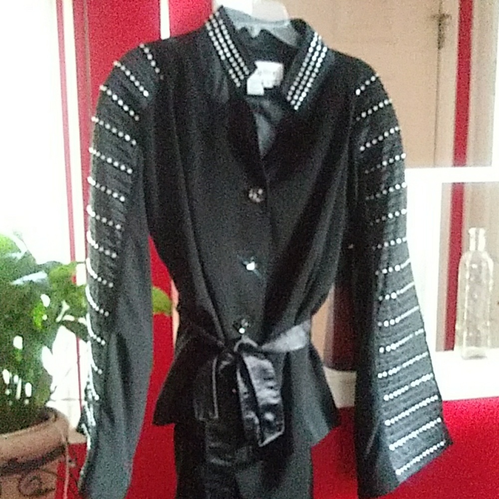 Women's Suit